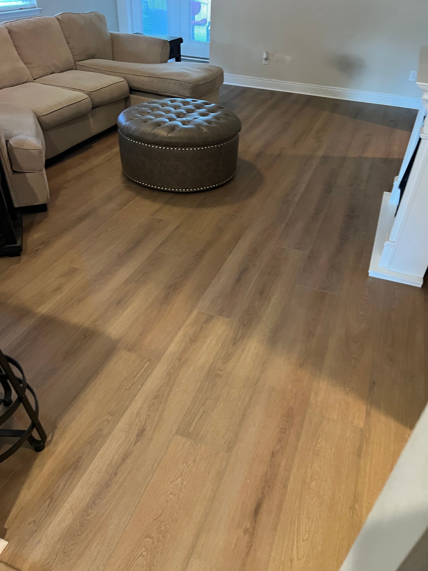 Spacious living room vinyl flooring with luxury vinyl flooring in Brent